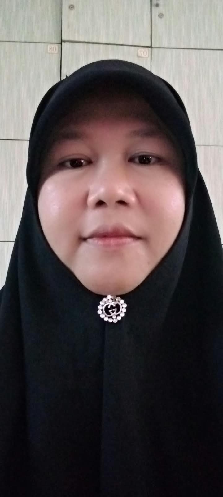 Foto May Wahyu Susanthy, SE, S.Pd