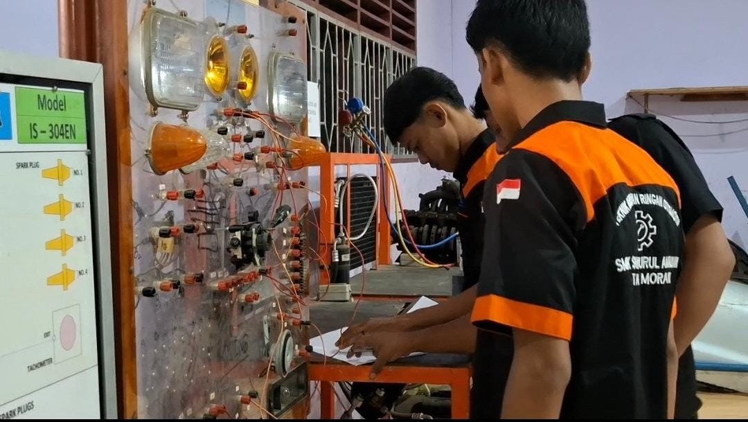 Kegiatan Teknik Komputer Jaringan (TKJ)